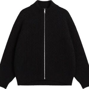 COS Black Alpaca‑Wool Zip Sweater — Size M
🖤 Minimalist | Warm | Ribbed Knit